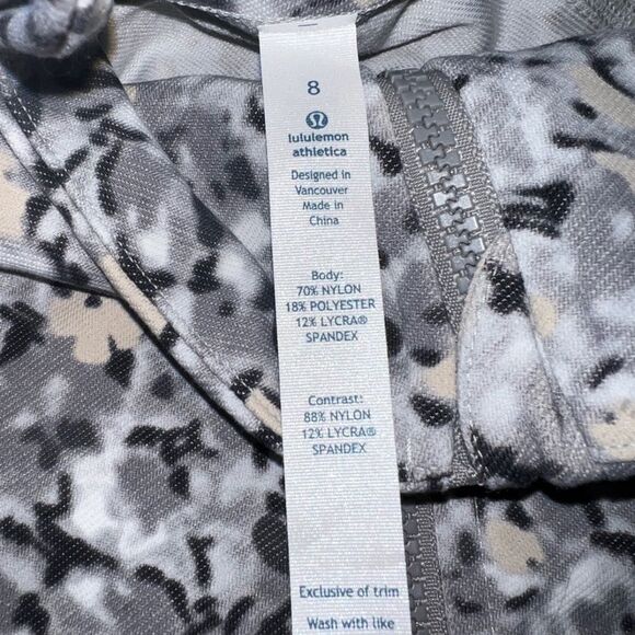 Lululemon Nice Asana Jacket Not So Petite Fleur Silver Spoon - Picture 3 of 5